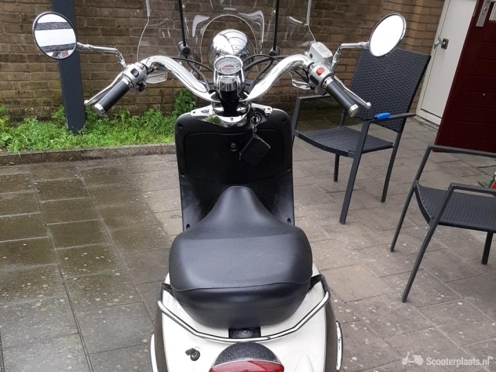 Aprilia Mojito beige