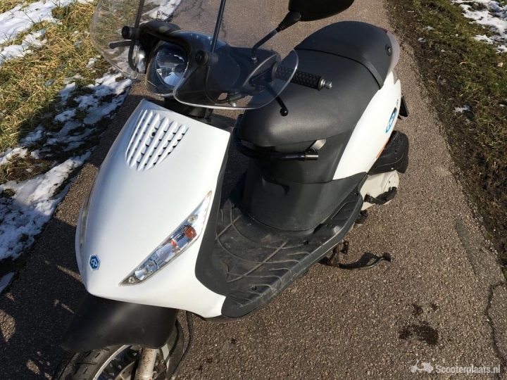 Piaggio Zip wit