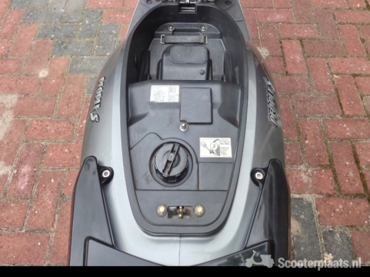 Kymco People S grijs