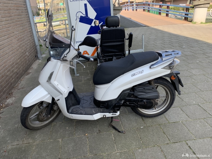 Kymco People S 2013 Snor - Scooterplaats