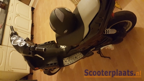 Peugeot Speedfight zwart