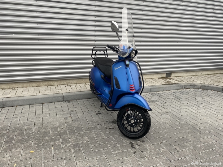 Vespa Sprint blauw