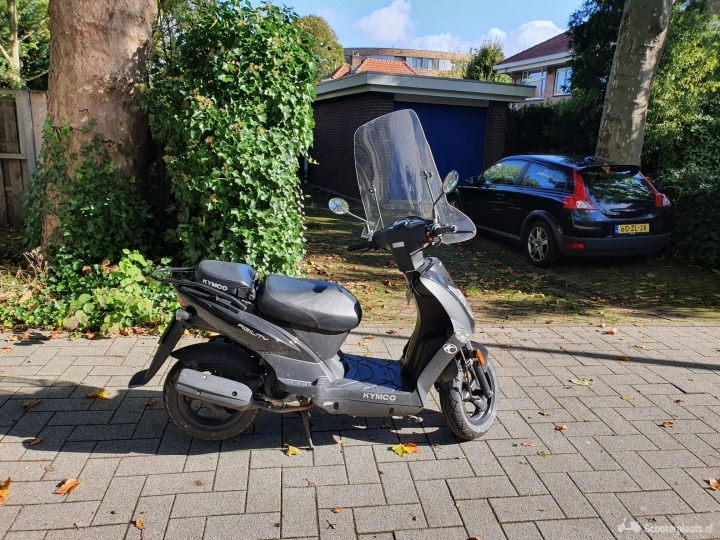 Kymco Agility zwart