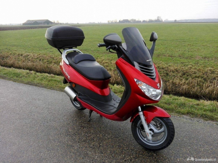 Peugeot Overig rood