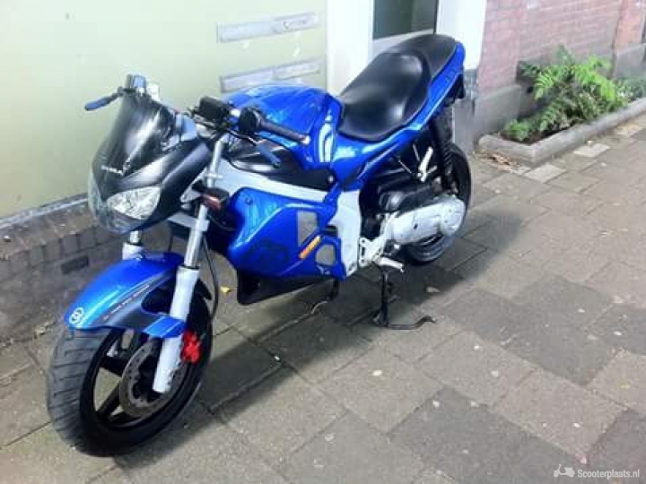 Gilera DNA blauw