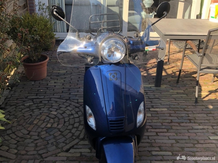 AGM VX50 blauw