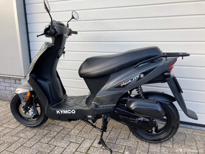 Kymco Agility zwart