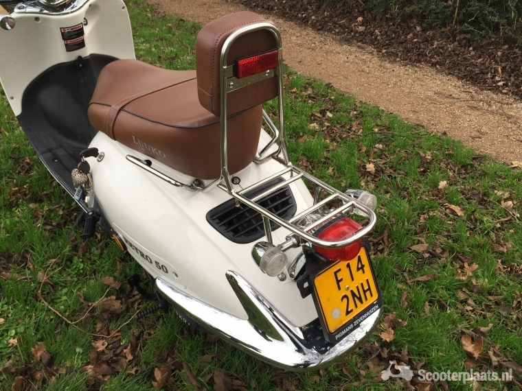 Luuko Retro 50 - Scooterplaats