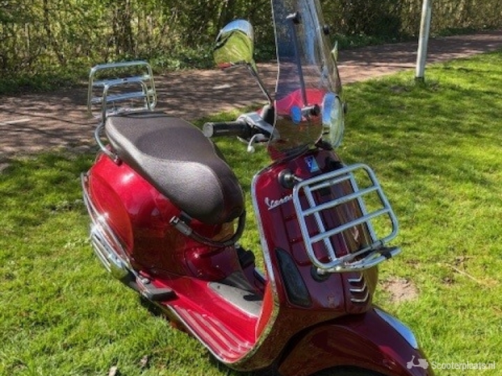Vespa Ciao rood