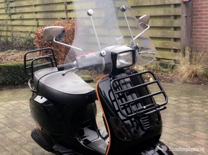 Vespa S zwart