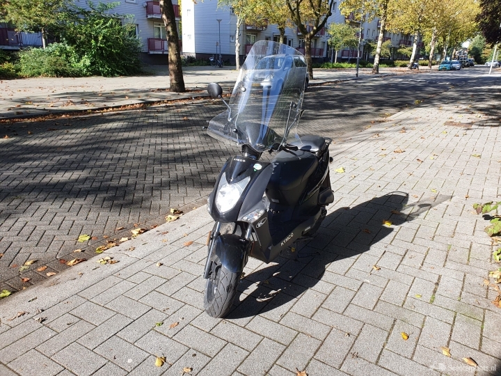 Kymco Agility zwart