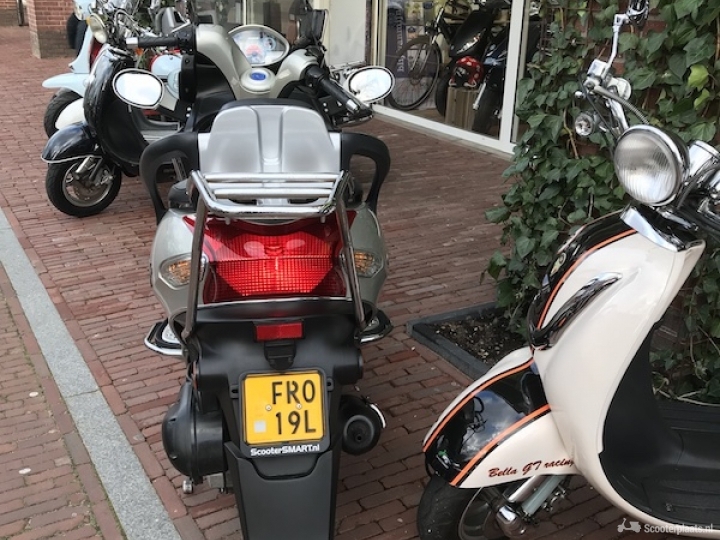 Kymco G-Dink grijs