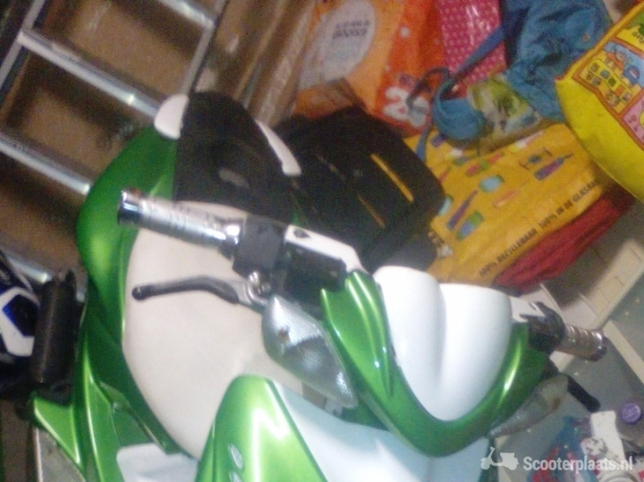 Yamaha Aerox groen