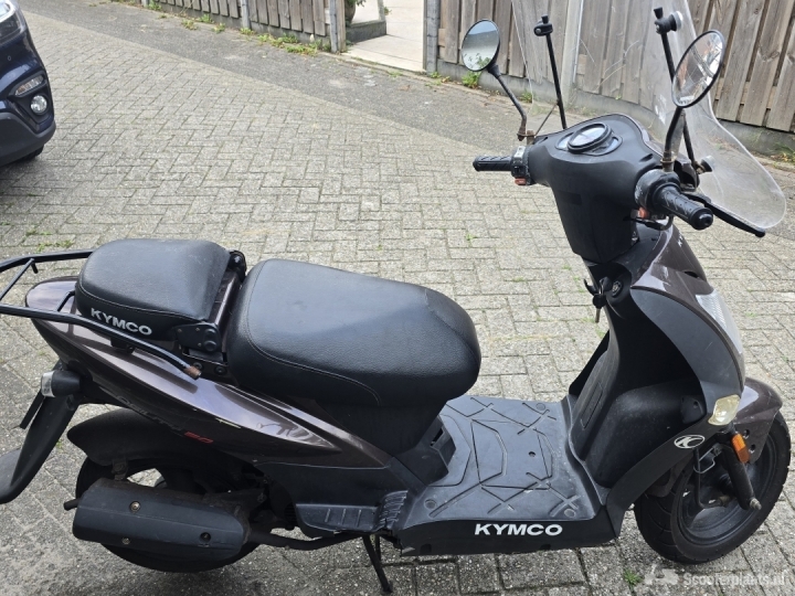 Kymco Agility bruin