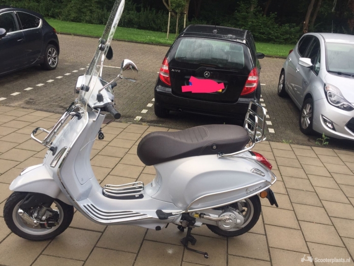 Vespa Si zilver