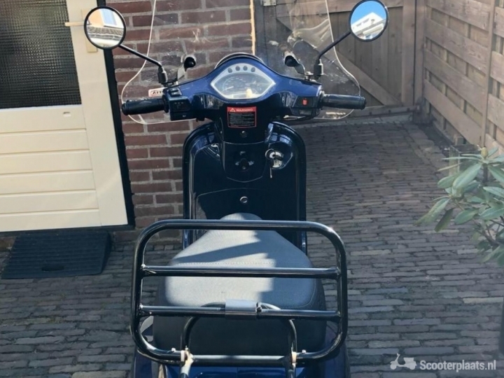 AGM VX50 blauw