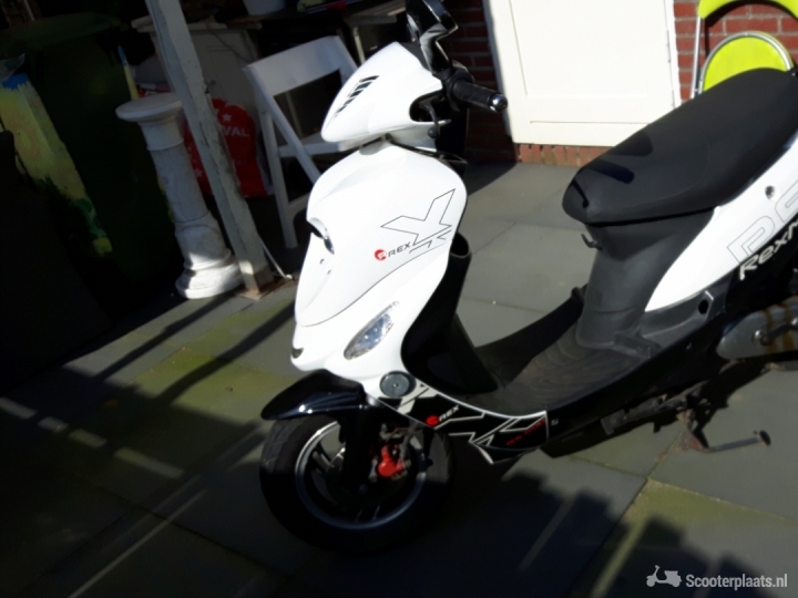 Scooter Rex rs 500 - Scooterplaats