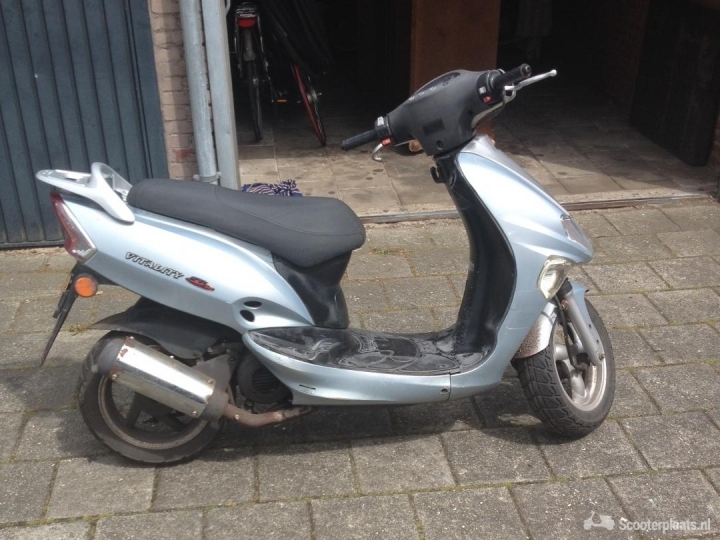 Kymco Vitality zilver