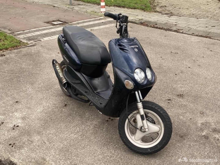 Yamaha NeoS blauw