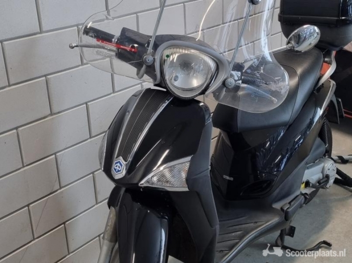 Piaggio Liberty zwart