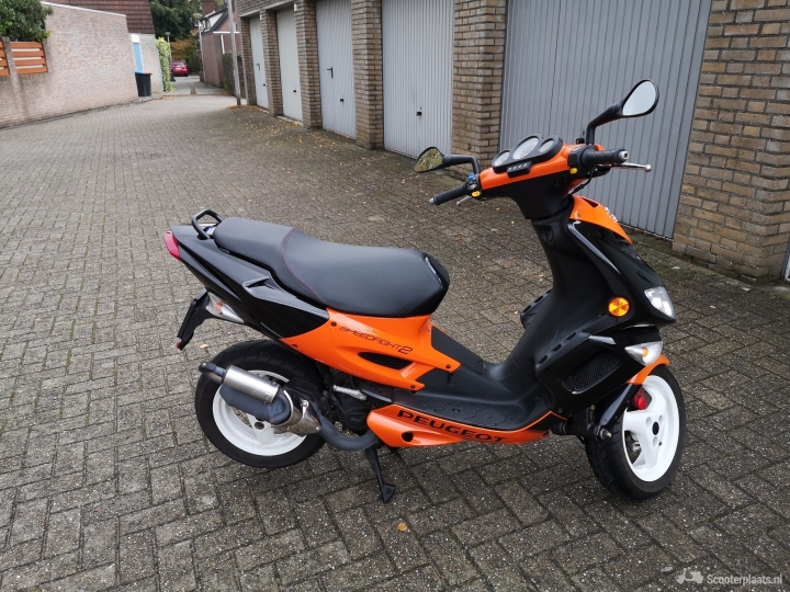 Peugeot Speedfight oranje