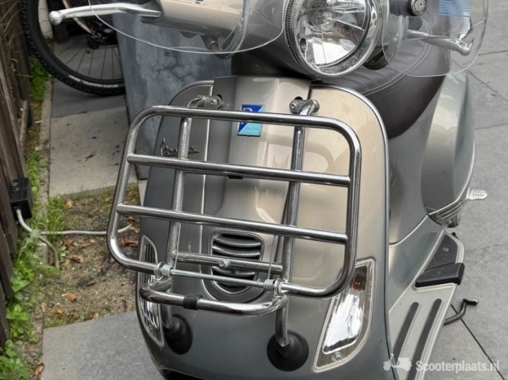 Vespa LX 50 grijs