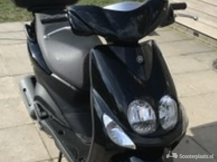 Yamaha NeoS zwart