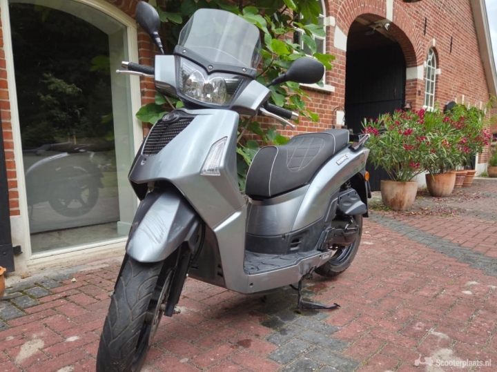 Kymco People S grijs