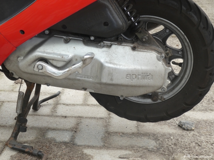 Aprilia Amico rood