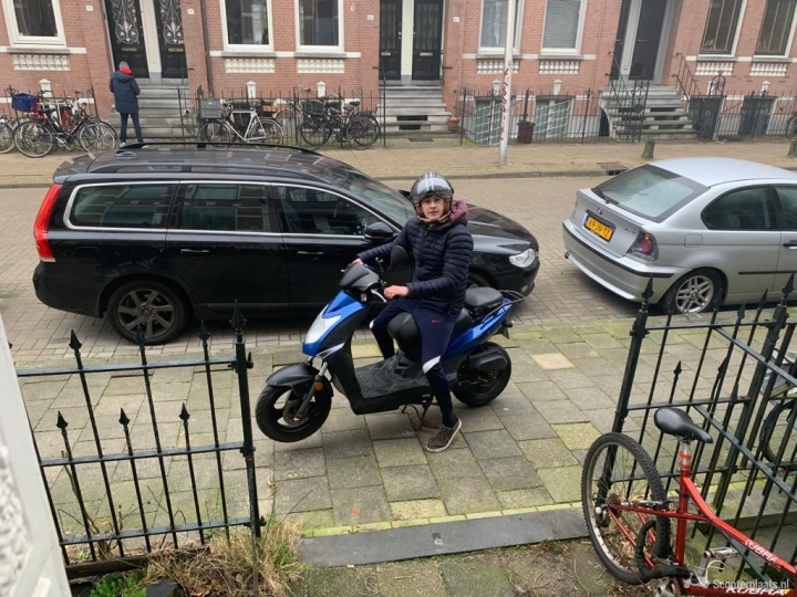 Kymco Agility blauw