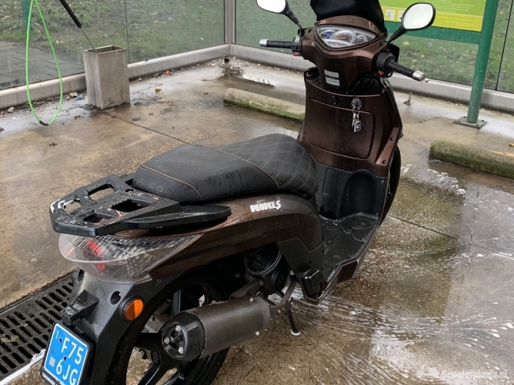 Kymco People S bruin