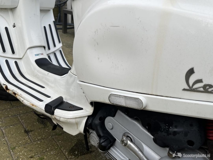 Vespa S wit