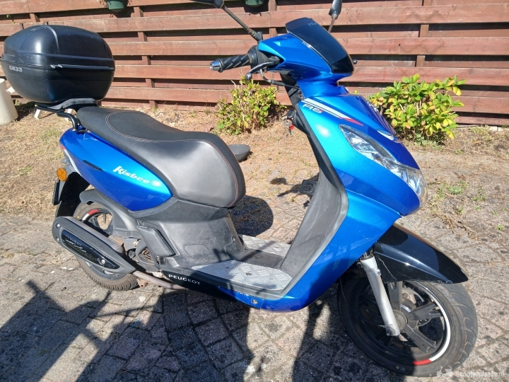 Peugeot Kisbee blauw