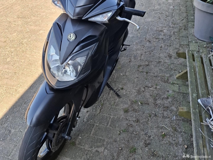 Sym Overig matzwart