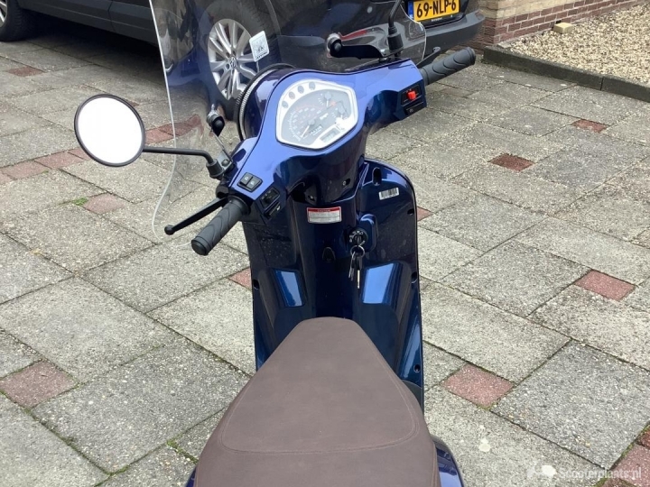 AGM VX50 blauw