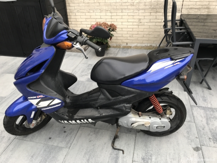 Yamaha Aerox blauw