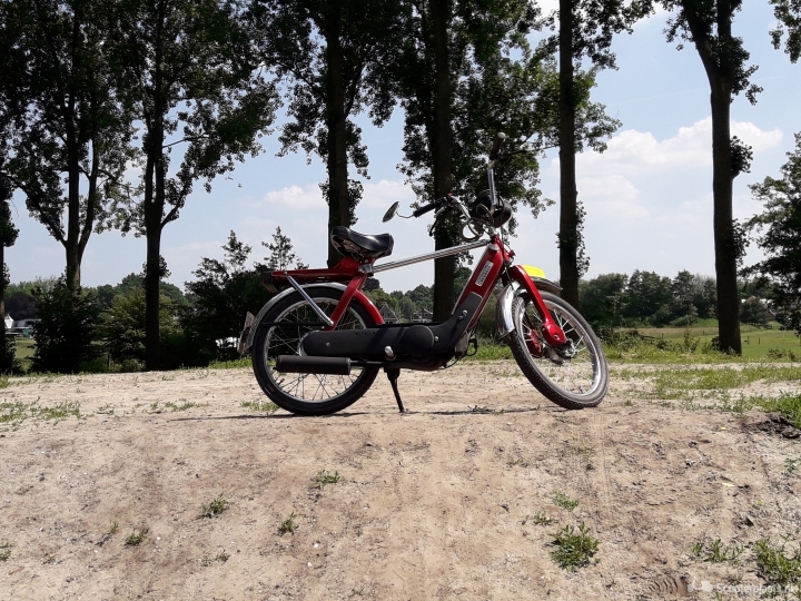 Vespa Ciao rood