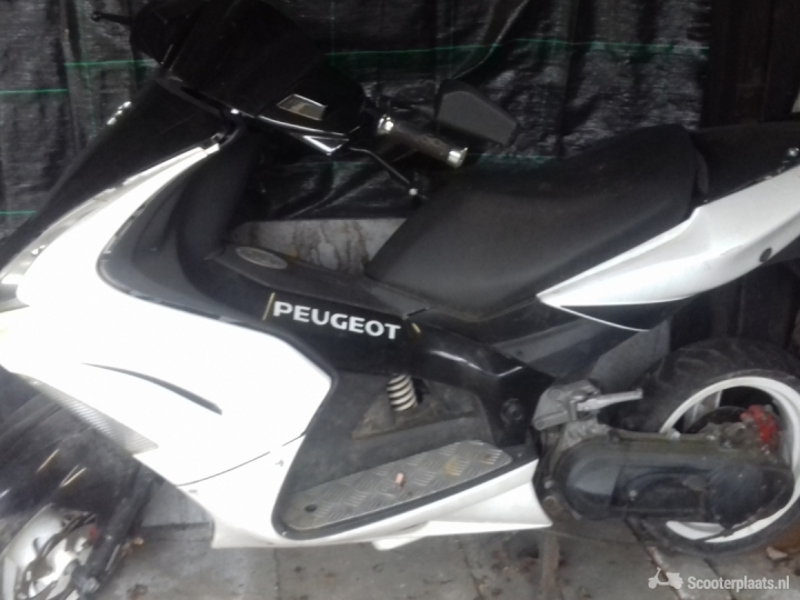 Peugeot Jet Force C Tech zwart