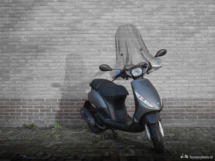 Piaggio Zip grijs