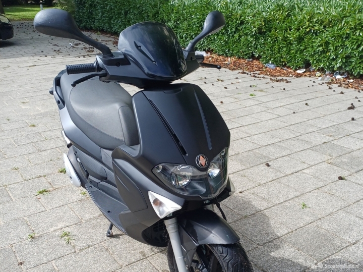Gilera Runner SP matzwart