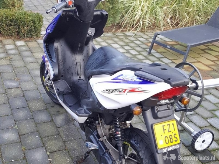 Yamaha Aerox wit