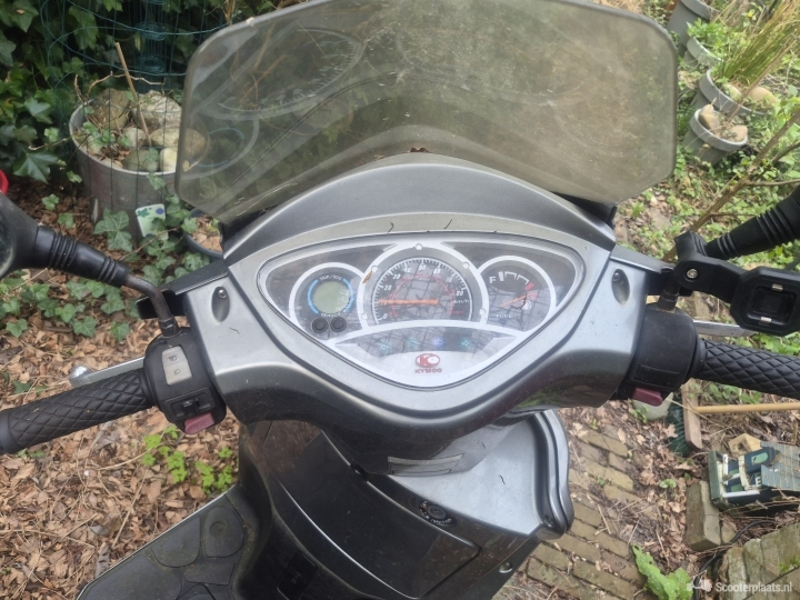 Kymco People S grijs