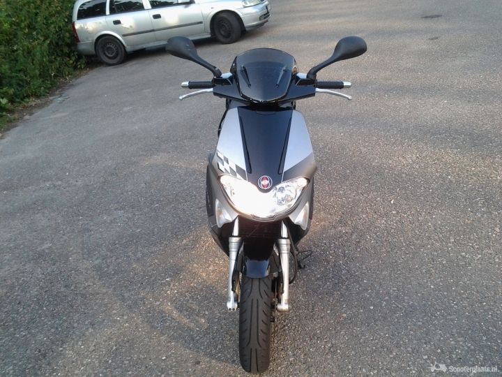 Gilera Runner zwart