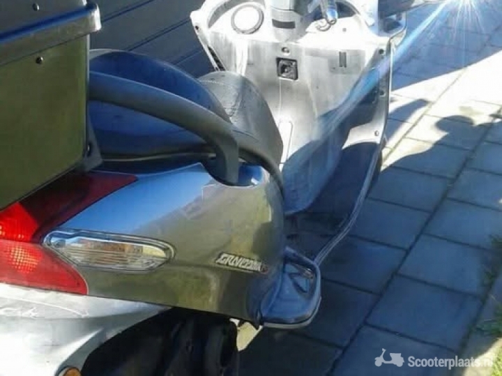 Kymco Dink zilver