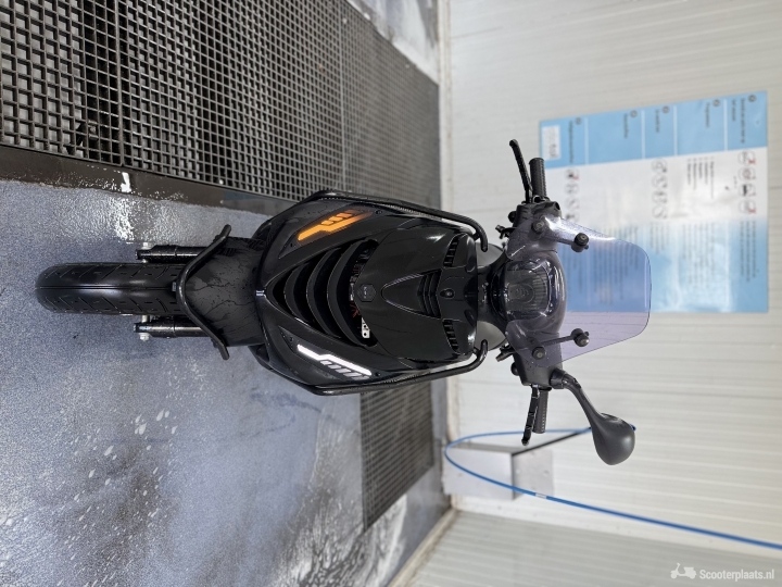 Piaggio Zip matzwart
