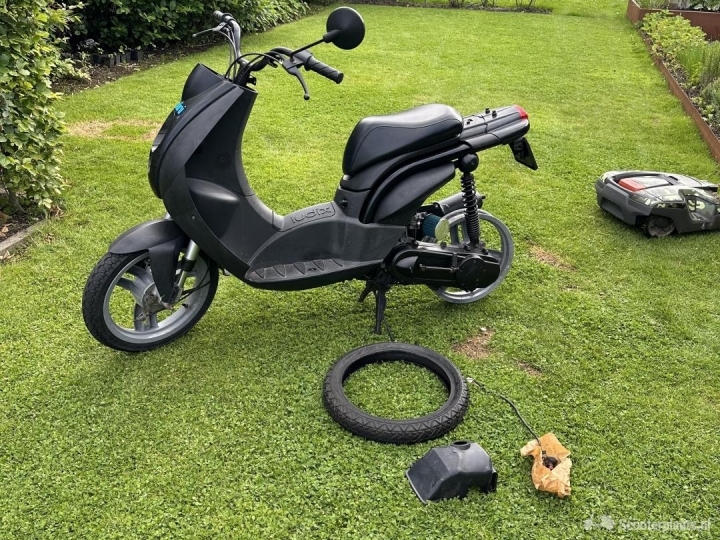 Peugeot Ludix zwart