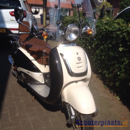 Retro scooter zwart