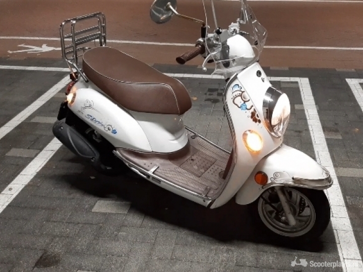 Kymco Sento beige