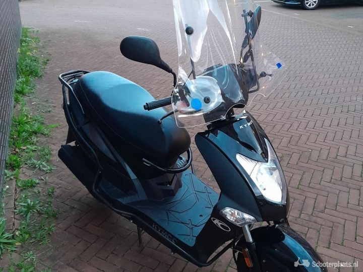 Kymco Agility zwart