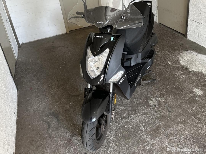 Kymco Agility zwart